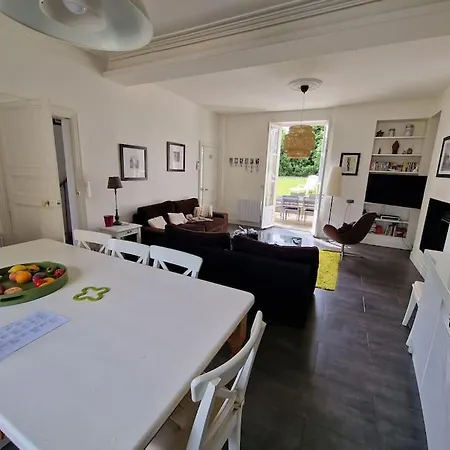 Holiday home Maison Familiale Au Coeur Des Plages Du Debarquement Et A 200 M *